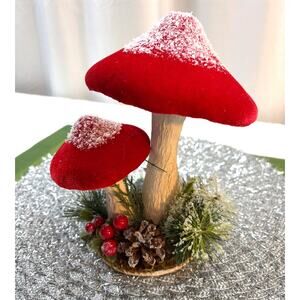 Mushroom and Berries Toadstool Centerpiece Decoration NEW Holiday / Winter Decor